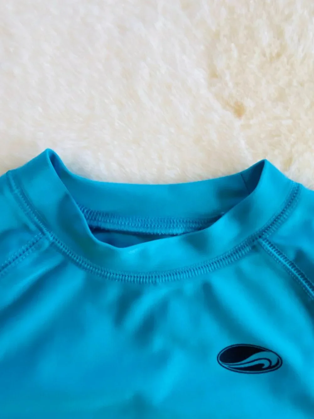 Boy's Short Sleeve Rashguard size 5, Teal, Arizona Jeans, Excellent Condition